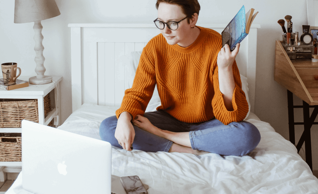 Online Study Tips: Making Schedules and Space