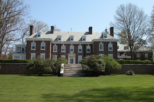 GMercyU’s Assumption Hall.